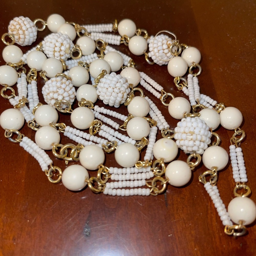 Long Pearl Beaded Necklace - Picture 5 of 9
